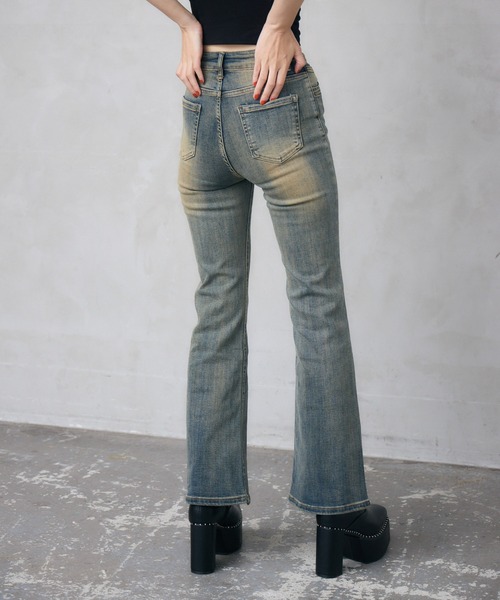 ENVYM（アンビー）の「ウォッシュドストレッチフレアデニム（デニムパンツ・レディース・ブルー・SMALL/MEDIUM）」の10枚目の写真