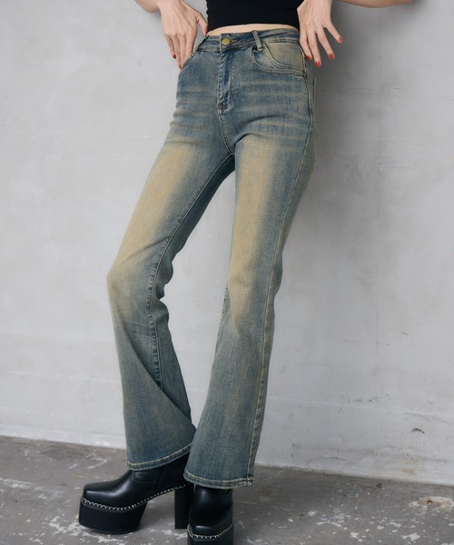 ENVYM（アンビー）の「ウォッシュドストレッチフレアデニム（デニムパンツ・レディース・ブルー・SMALL/MEDIUM）」の11枚目の写真