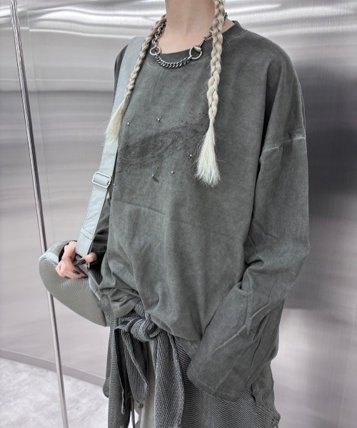 Never mind the XU / Chikashitsu+（ネバーマインド ザ エックスユー / チカシツプラス）の「韓国ファッション nmtc + エヌエムティーシープラス galaxy pigment long sleeve tee ギャラクシーピグメントロングスリーブTシャツ ロゴTシャツ ロンT 長袖Tシャツ オーバーサイズ 韓国ストリート ストリートファッション Y2K（Tシャツ/カットソー・メンズ・チャコール/グレー・ONE SIZE）」の20枚目の写真