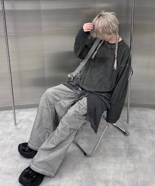 Never mind the XU / Chikashitsu+（ネバーマインド ザ エックスユー / チカシツプラス）の「韓国ファッション nmtc + エヌエムティーシープラス galaxy pigment long sleeve tee ギャラクシーピグメントロングスリーブTシャツ ロゴTシャツ ロンT 長袖Tシャツ オーバーサイズ 韓国ストリート ストリートファッション Y2K（Tシャツ/カットソー・メンズ・チャコール/グレー・ONE SIZE）」の14枚目の写真