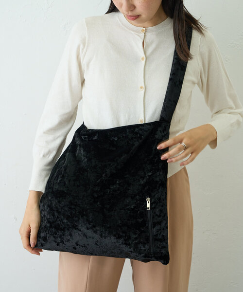 Actually（アクチュアリー）の「クラッシュベロア ワンハンドルバッグ（トートバッグ・レディース・ブラック/グレー・0）」の5枚目の写真