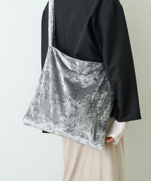 Actually（アクチュアリー）の「クラッシュベロア ワンハンドルバッグ（トートバッグ・レディース・ブラック/グレー・0）」の9枚目の写真