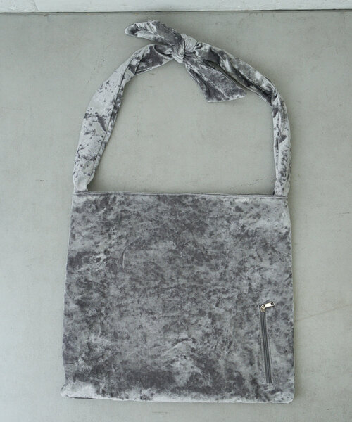 Actually（アクチュアリー）の「クラッシュベロア ワンハンドルバッグ（トートバッグ・レディース・ブラック/グレー・0）」の11枚目の写真