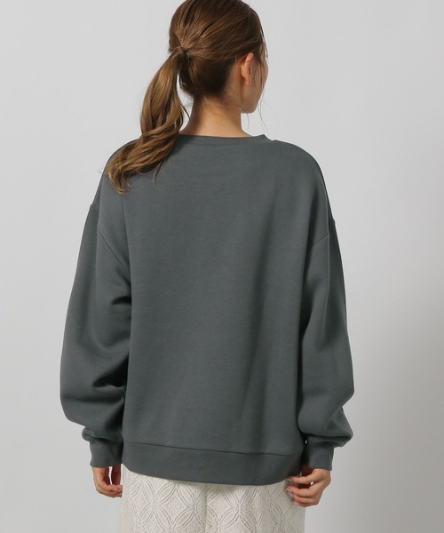 LAKOLE(ラコレ)の「アニマルロゴプリントプルオーバー / 226095(スウェット・レディース・ボルドー/オートミール/チャコール・FREE)」の11枚目の写真