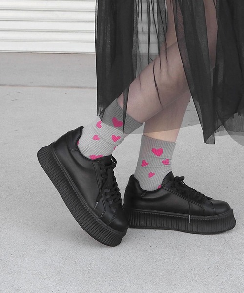 minia（ミニア）の「トラックソールローカットスニーカー（スニーカー・レディース・ホワイト/ブラック/シルバー・S/M/L/LL）」の3枚目の写真