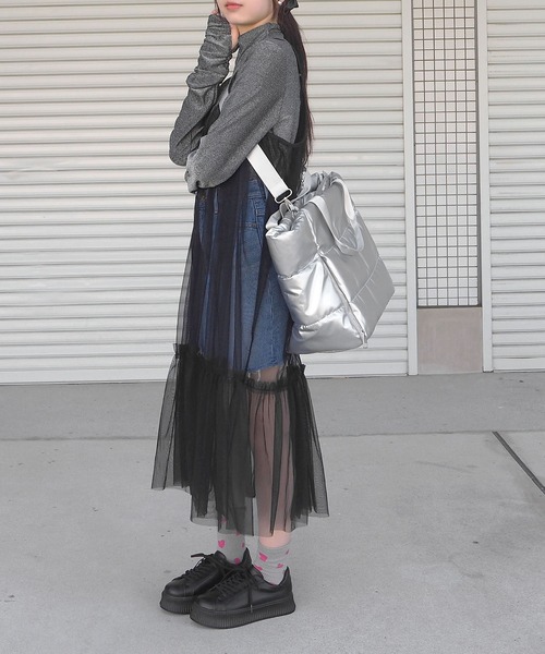 minia（ミニア）の「トラックソールローカットスニーカー（スニーカー・レディース・ホワイト/ブラック/シルバー・S/M/L/LL）」の4枚目の写真