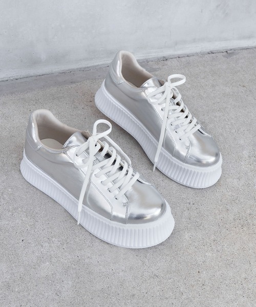 minia（ミニア）の「トラックソールローカットスニーカー（スニーカー・レディース・ホワイト/ブラック/シルバー・S/M/L/LL）」の10枚目の写真