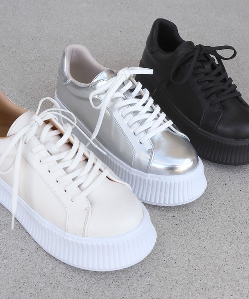 minia（ミニア）の「トラックソールローカットスニーカー（スニーカー・レディース・ホワイト/ブラック/シルバー・S/M/L/LL）」の18枚目の写真