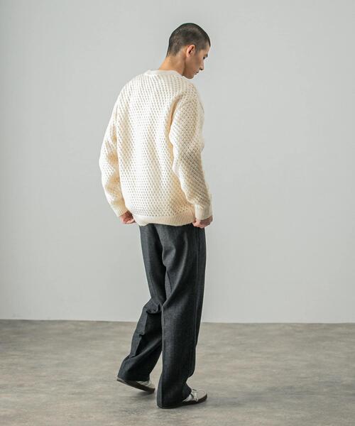 URBAN RESEARCH(アーバンリサーチ)の「ウールアクリルメッシュニット(ニット/セーター・メンズ・ブラック/オフホワイト/モカ・LARGE/MEDIUM)」の5枚目の写真