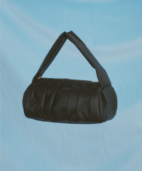 MERLOT(メルロー)の「ギャザーミニバッグ(ハンドバッグ・レディース・グリーン/ブラック・FREE)」の2枚目の写真