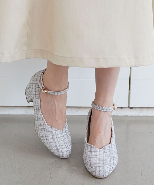 MAJESTIC LEGON（マジェスティックレゴン）の「ふかふかスカラップパンプス（パンプス・レディース・ピンク/レッド/ブラック/アイボリー/ネイビー/ホワイト系その他2/ブラック系その他3・SMALL/X-LARGE/LARGE/MEDIUM）」の15枚目の写真