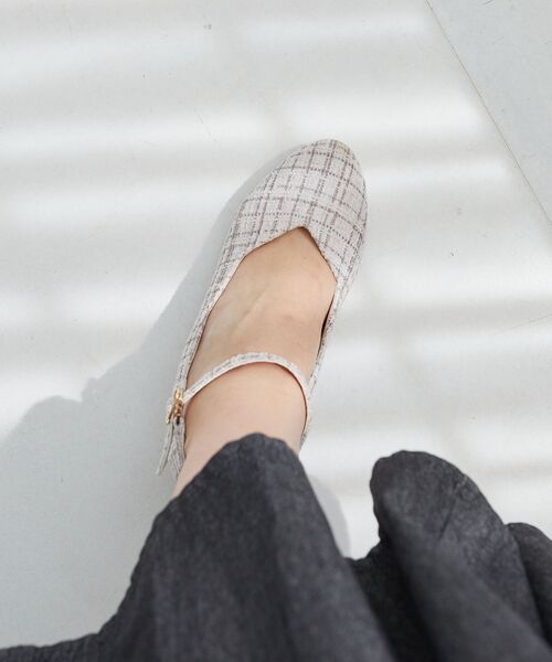 MAJESTIC LEGON（マジェスティックレゴン）の「ふかふかスカラップパンプス（パンプス・レディース・ピンク/レッド/ブラック/アイボリー/ネイビー/ホワイト系その他2/ブラック系その他3・SMALL/X-LARGE/LARGE/MEDIUM）」の19枚目の写真