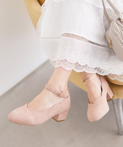 MAJESTIC LEGON(マジェスティックレゴン)の「ふかふかスカラップパンプス(パンプス・レディース・ピンク/レッド/ブラック/アイボリー/ネイビー/ホワイト系その他2/ブラック系その他3・SMALL/X-LARGE/LARGE/MEDIUM)」の17枚目の写真