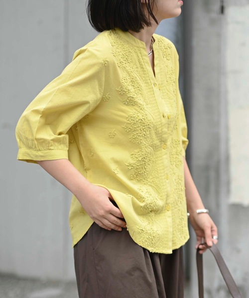 セール】インド綿ハーフスリーブフラワー刺繍ブラウス （インド綿