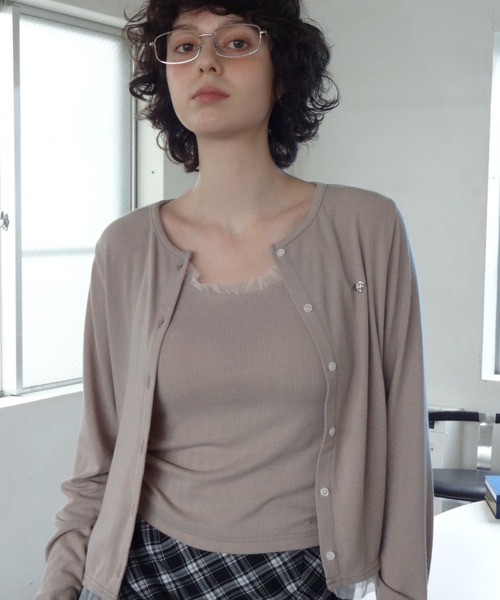 idem(イデム)の「cup in tulle frill camisole/カップインフリル付きキャミソール(キャミソール・レディース・レッド/グレイッシュベージュ/ブラック/グレー・FREE)」の18枚目の写真