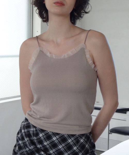 idem（イデム）の「cup in tulle frill camisole／カップインフリル付きキャミソール（キャミソール・レディース・レッド/グレイッシュベージュ/ブラック・FREE）」の18枚目の写真