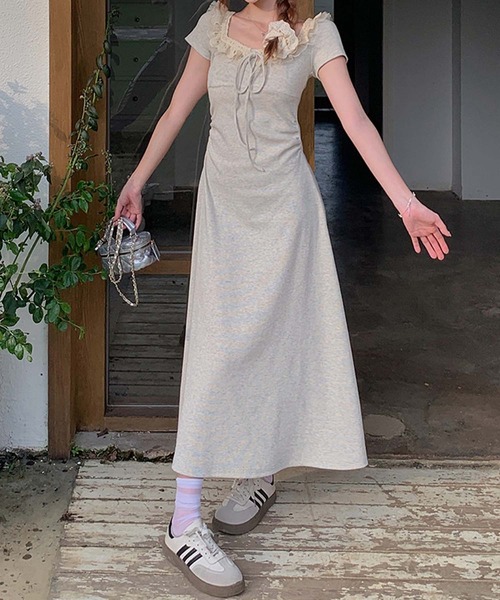 aimoha（アイモハ）の「レース襟リボンマキシワンピース (SS)（ワンピース・レディース・ライトベージュ・LARGE/MEDIUM/SMALL）」の4枚目の写真