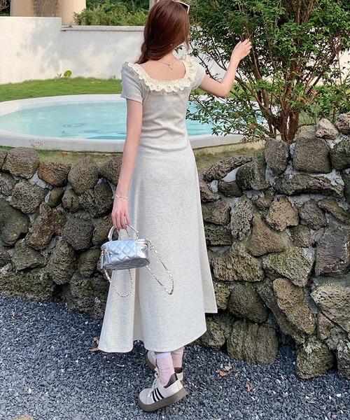 aimoha（アイモハ）の「レース襟リボンマキシワンピース (SS)（ワンピース・レディース・ライトベージュ・LARGE/MEDIUM/SMALL）」の5枚目の写真