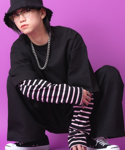 a.p.o.v.(エーピーオービー)の「a.p.o.v. ボーダースリーブフェイクレイヤードスウェットカットソー(Tシャツ/カットソー・メンズ・ネイビー/ブラック・ONESIZE)」の2枚目の写真