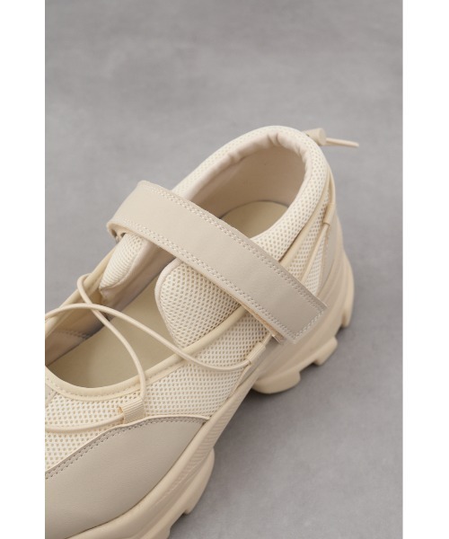 AZUL by moussy（アズールバイマウジー）の「スニーカーソールサンダル（サンダル・レディース・ブラック/ライトベージュ・SMALL/MEDIUM/LARGE）」の16枚目の写真