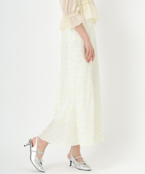 MISCH MASCH(ミッシュマッシュ)の「ぼかしフラワースカート(スカート・レディース・ブラック/ブルー/イエロー・S/M)」の8枚目の写真