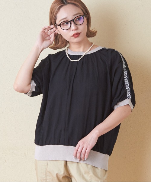 CUBE SUGAR(キューブシュガー)の「綿ボイルガーゼタッチジャガードテーププルオーバー(シャツ/ブラウス・レディース・ホワイト/ブラック/グレー/ブルー・M)」の2枚目の写真