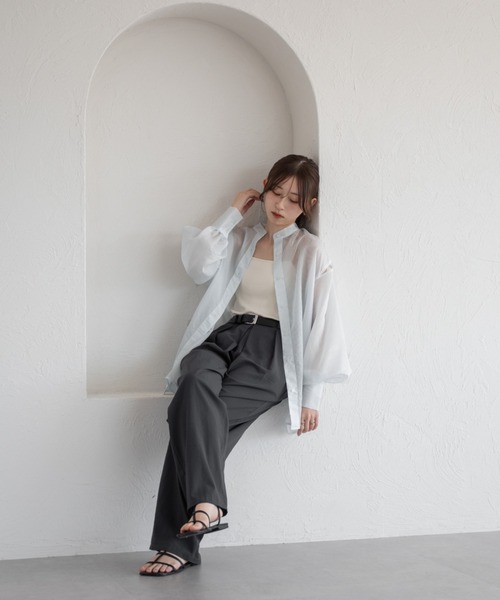 raffime（ラフィミー）の「【Raffime】バックデザインシアーシャツ（シャツ/ブラウス・レディース・ベージュ系その他/ブルー系その他/オフホワイト・フリー）」の4枚目の写真