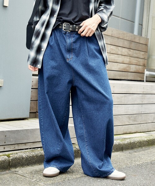 PUBLUX(パブリュクス)の「PUBLUX/パブリュクス タックツイルパンツ(限定展開)(チノパンツ・メンズ・ベージュ/レオパード/インディゴブルー/ブラック・MEDIUM/SMALL/LARGE)」の1枚目の写真