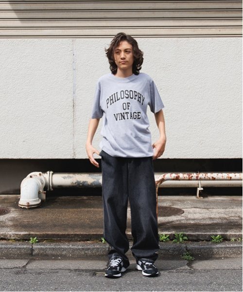 GLAZOS（グラソス）の「【大人向けサイズあり】【プチプラ】フロントカレッジロゴ半袖Tシャツ（Tシャツ/カットソー・キッズ・ホワイト/ベージュ/カーキ/ブルー/ブラック/グレー・S/M/L/LL）」の21枚目の写真