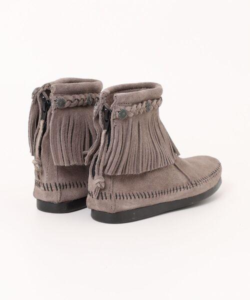 Minnetonka(ミネトンカ)の「【MINNETONKA】ハイ トップ バック ジッパー HI TOP BACK ZIP BOOTS(ブーツ・レディース・グレー・5.5/6)」の2枚目の写真