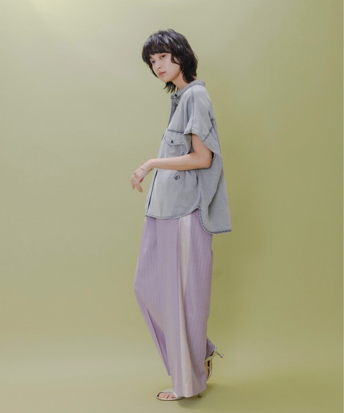 Eimee Law(エイミーロウ)の「テンセルデニム ドロップショルダーシャツ(シャツ/ブラウス・レディース・ライトグレー/ライトブルー/グレー/ブルー・FREE)」の6枚目の写真