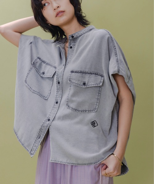 Eimee Law(エイミーロウ)の「テンセルデニム ドロップショルダーシャツ(シャツ/ブラウス・レディース・ライトグレー/ライトブルー/グレー/ブルー・FREE)」の9枚目の写真