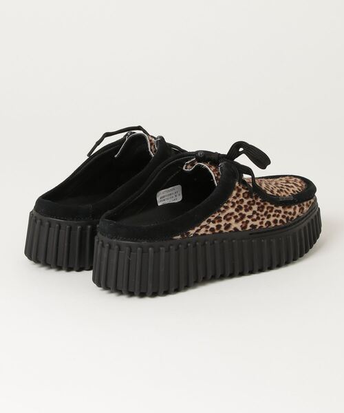 Clarks(クラークス)の「クラークス Torhill Mule トーヒルミュール カジュアルシューズ(モカシン/デッキシューズ・レディース・タイガーカモ・35/40/45/50/55/30)」の2枚目の写真