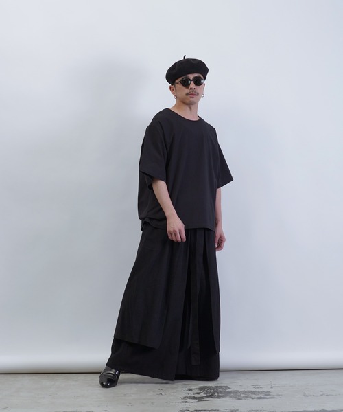 Aphlotus(アプロタス)の「クルーネック H/S リネンミックス プルオーバー(Tシャツ/カットソー・メンズ・ブラック/オフホワイト/レッド・SMALL/MEDIUM/LARGE)」の21枚目の写真