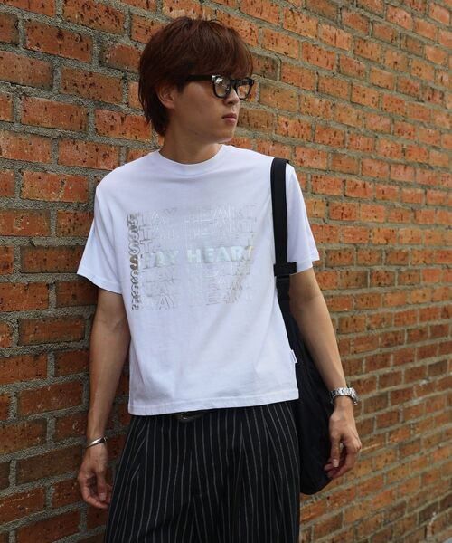 FFEIN(フェイン)の「お気に入り数2万人突破/新色追加【FFEIN(フェイン)】メッセージロゴショート丈Tシャツ / Tシャツ クルーネック 半袖 プリント ぼかしロゴ 【短丈】(Tシャツ/カットソー・メンズ・ブラック/ホワイト/レッド/ネイビー/その他1/その他2/ライトブルー/モカ/レモンイエロー・SMALL/MEDIUM/LARGE)」の11枚目の写真