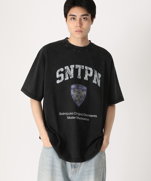 SAINTPAIN（セイントペイン）の「【UNISEX】SAINTPAIN／COP PIGMENT T（Tシャツ/カットソー・レディース・ブラック/チャコール・MEDIUM/LARGE）」の2枚目の写真