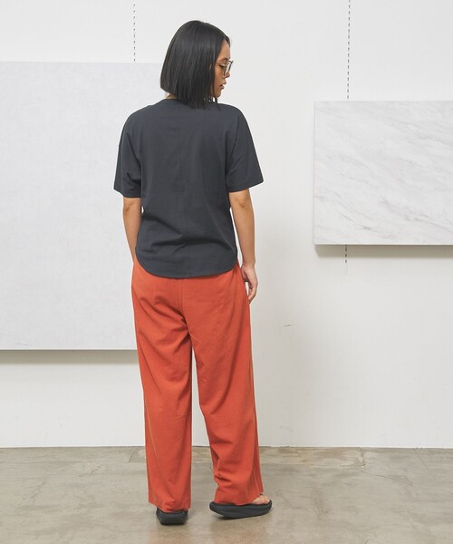 J.PRESS YORK STREET(ジェイプレスヨークストリート)の「【WOMEN】ベーシックドルマン Tシャツ(Tシャツ/カットソー・レディース・ブラック系/ライトグリーン系/スカイブルー系/ホワイト系・F)」の7枚目の写真