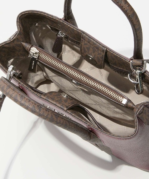 MICHAEL KORS(マイケルコース)の「MICHAEL KORS Austin Medium Leather Messenger Bag マイケルコース オースティン ミディアム レザーメッセンジャーバッグ(ショルダーバッグ・レディース・バーガンディー・FREE)」の9枚目の写真