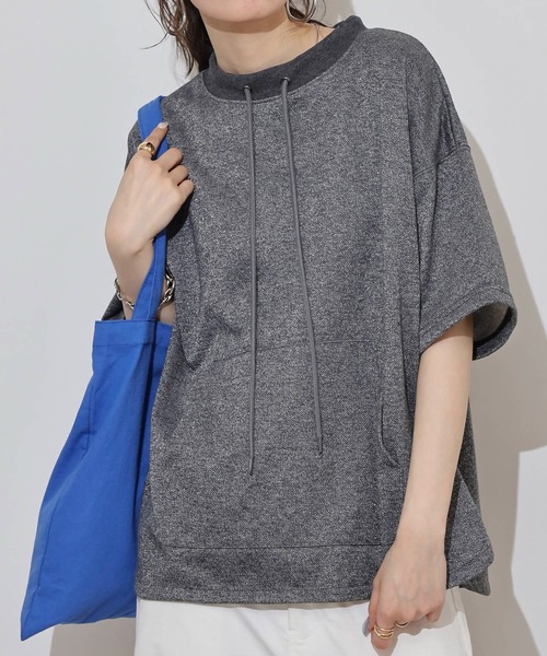 atONE(アットワン)の「ラメ混裏毛デザインラウンドヘムオーバーサイズトップス(Tシャツ/カットソー・レディース・オートミール/チャコール/杢グレー・L/M)」の4枚目の写真