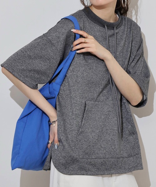 atONE(アットワン)の「ラメ混裏毛デザインラウンドヘムオーバーサイズトップス(Tシャツ/カットソー・レディース・オートミール/チャコール/杢グレー・L/M)」の17枚目の写真