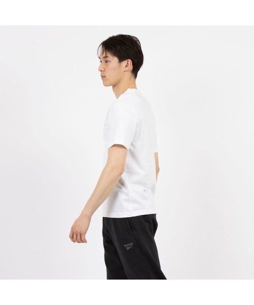 Reebok(リーボック)の「アイデンティティー ビッグロゴ Tシャツ / IDENTITY BIG LOGO TEE(Tシャツ/カットソー・メンズ・ホワイト/グレー・SMALL/LARGE/X-LARGE/XX-LARGE/MEDIUM)」の3枚目の写真