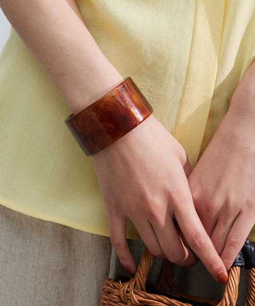 BARNYARDSTORM(バンヤードストーム)の「BARNYARDSTORM / クリアバングル(ブレスレット・レディース・ブラウン/ホワイト/ピンク・FREE)」の5枚目の写真