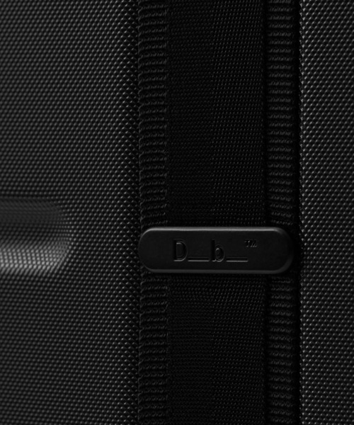 Db / Ramverk Pro Check-in Luggage Medium 67L