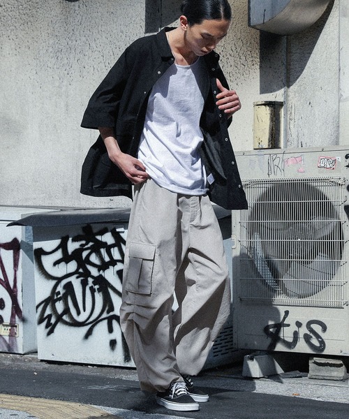 MDR(エムディアール)の「【接触冷感】タック入りワイドカーゴパンツ(カーゴパンツ・メンズ・ブラック/ライトグレー・L/M)」の22枚目の写真