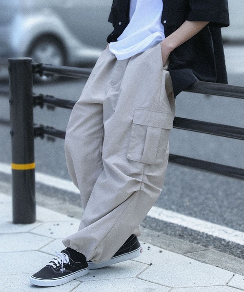 MDR(エムディアール)の「【接触冷感】タック入りワイドカーゴパンツ(カーゴパンツ・メンズ・ブラック/ライトグレー・L/M)」の21枚目の写真