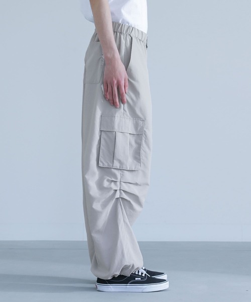 MDR(エムディアール)の「【接触冷感】タック入りワイドカーゴパンツ(カーゴパンツ・メンズ・ブラック/ライトグレー・L/M)」の15枚目の写真