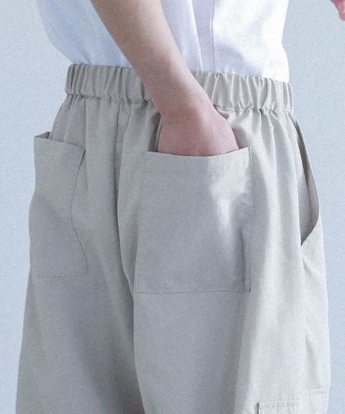MDR(エムディアール)の「【接触冷感】タック入りワイドカーゴパンツ(カーゴパンツ・メンズ・ブラック/ライトグレー・L/M)」の19枚目の写真