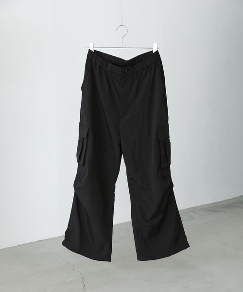 MDR(エムディアール)の「【接触冷感】タック入りワイドカーゴパンツ(カーゴパンツ・メンズ・ブラック/ライトグレー・L/M)」の9枚目の写真