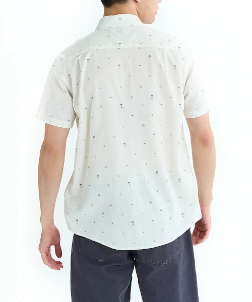 RVCA(ルーカ)の「RVCA メンズ 【EXOTICA】 EXOTICA SEERSUCKER SS 半袖シャツ 【2025年夏モデル】/ルーカ総柄スカラップ半袖シャツ(シャツ/ブラウス・メンズ・イエロー系その他/ホワイト・SMALL/MEDIUM/LARGE/X-LARGE)」の3枚目の写真