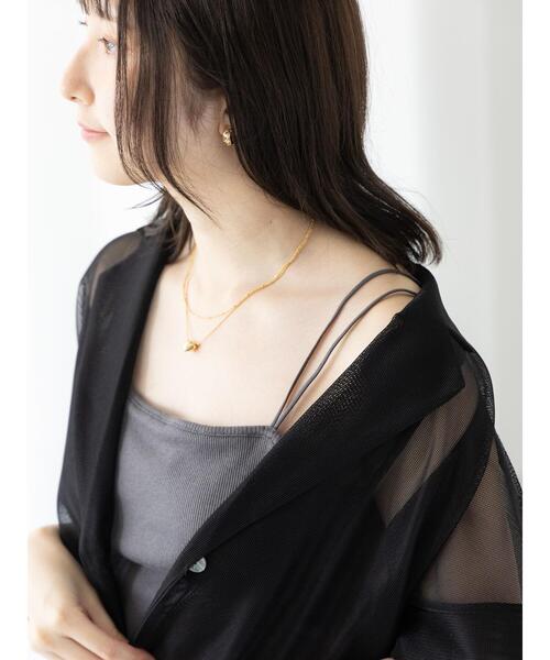 Te chichi TERRASSE（テチチテラス）の「カップ付キャミソール《2025summer catalog item》（キャミソール・レディース・オフホワイト/チャコールグレー・F）」の2枚目の写真